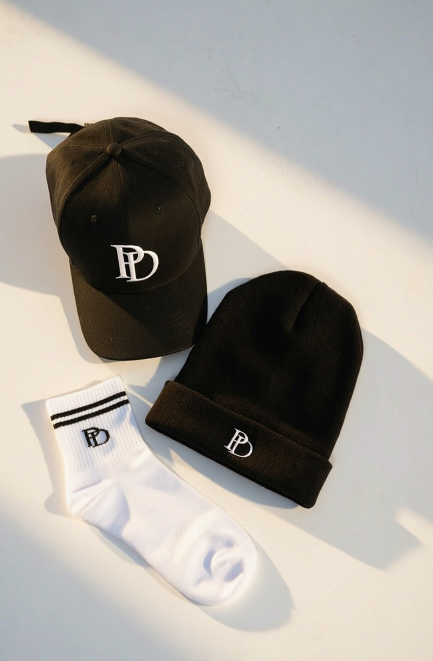 Pretty Drip PD White Half Socks – Two-Line Design